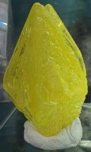 Pierre de soufre naturelle - Le soufre natif cristallisé, très belle cristallisation Alpha origine du Pérou