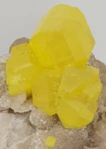 Pierre de soufre naturelle - Le soufre natif cristallisé orthorhombique, très belle cristallisation Alpha
